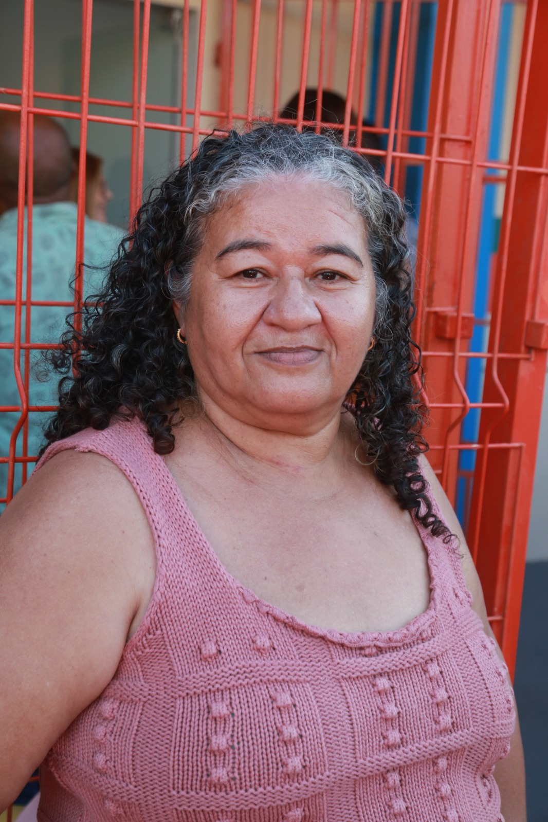 A empregada doméstica Eliane de Lima Pereira é uma das frequentadoras do CRAS que ficou animada com a reforma (Foto: Kiko Silva)